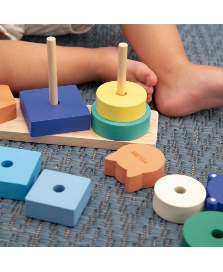 Puidust arendav mänguasi MILAN Loomade torn