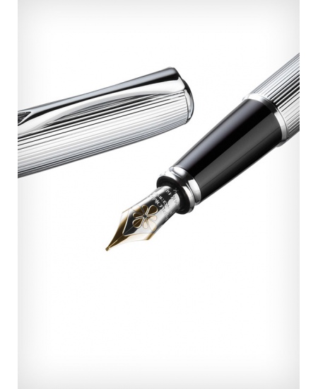 Täitesulepea DIPLOMAT Excellence A2 guilloche chrome, hõbedaste detailidega