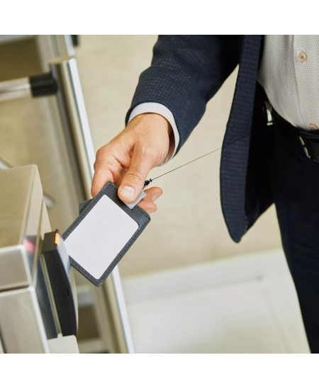 Karabiini ja paelaga rullik EUROPEL, must